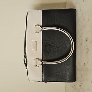 Kate spade - NWOT large leather logo tote with shoulder strap (detachable)